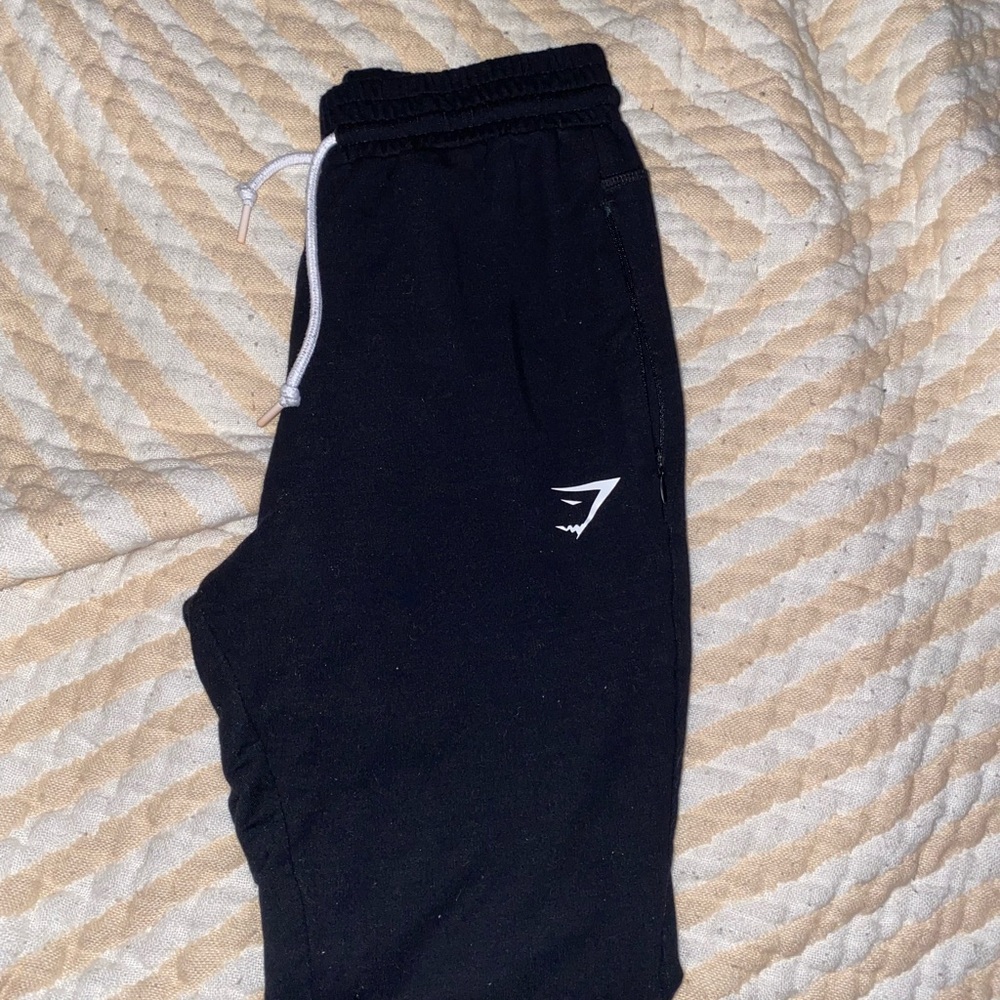 Gymshark black joggers in black